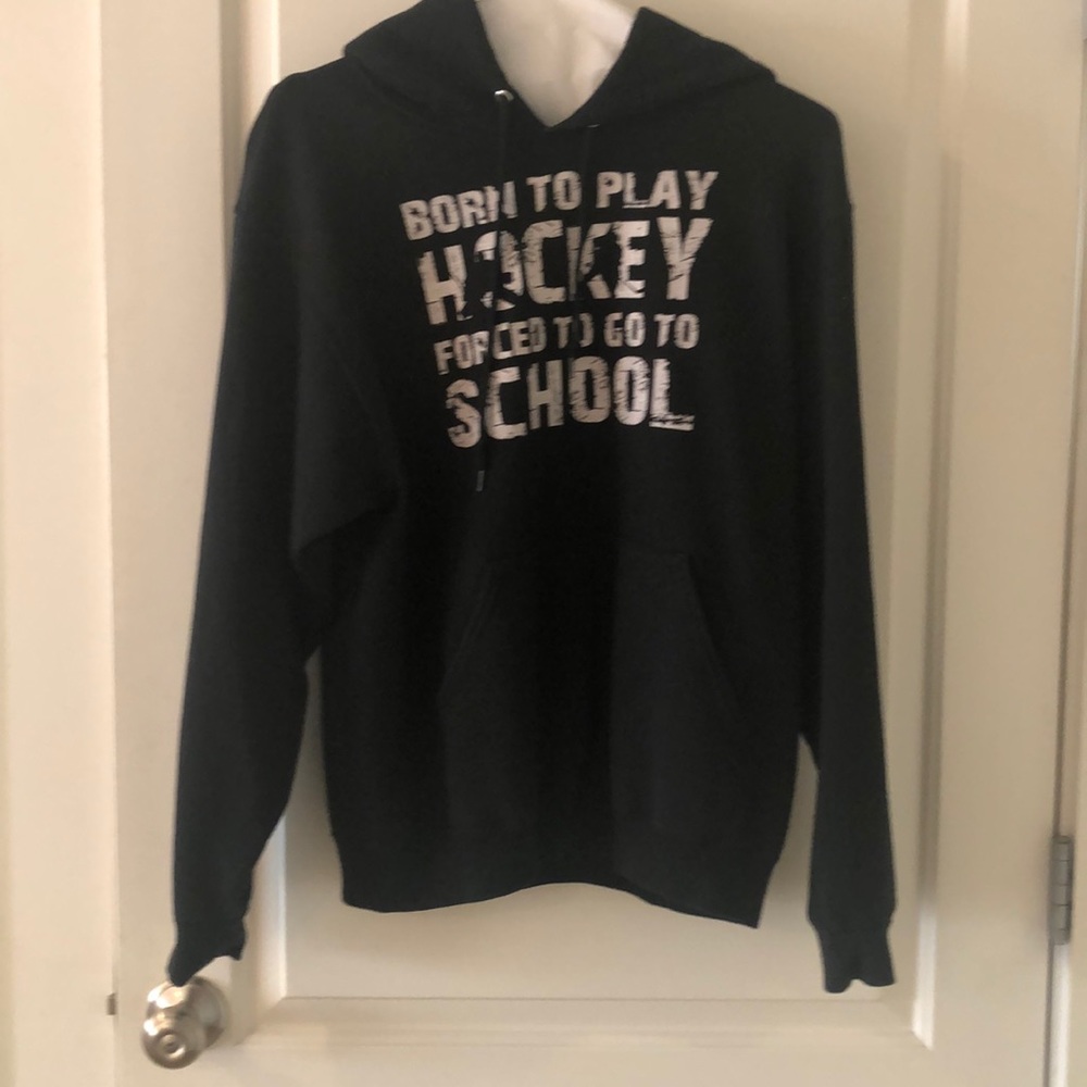 Size med men black hoodie-hockey